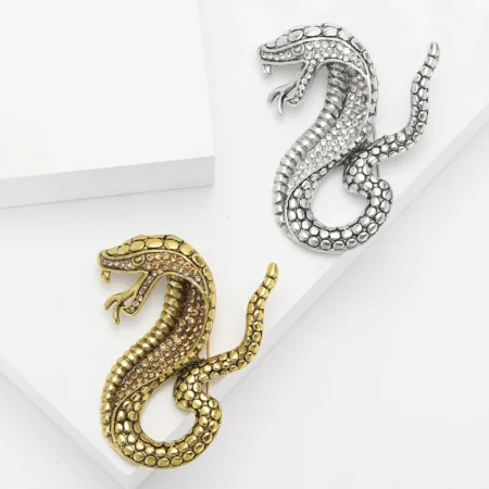 Vintage Zodiac Snake Brooches Creative Rhinestone Cobra For Men Women Clothing Animal Brooch Pins Fashion Party Jewelry Pins